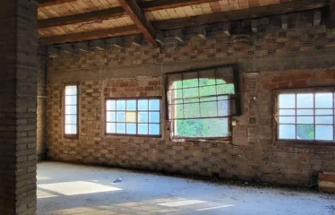 Edifici en venda a Gironella